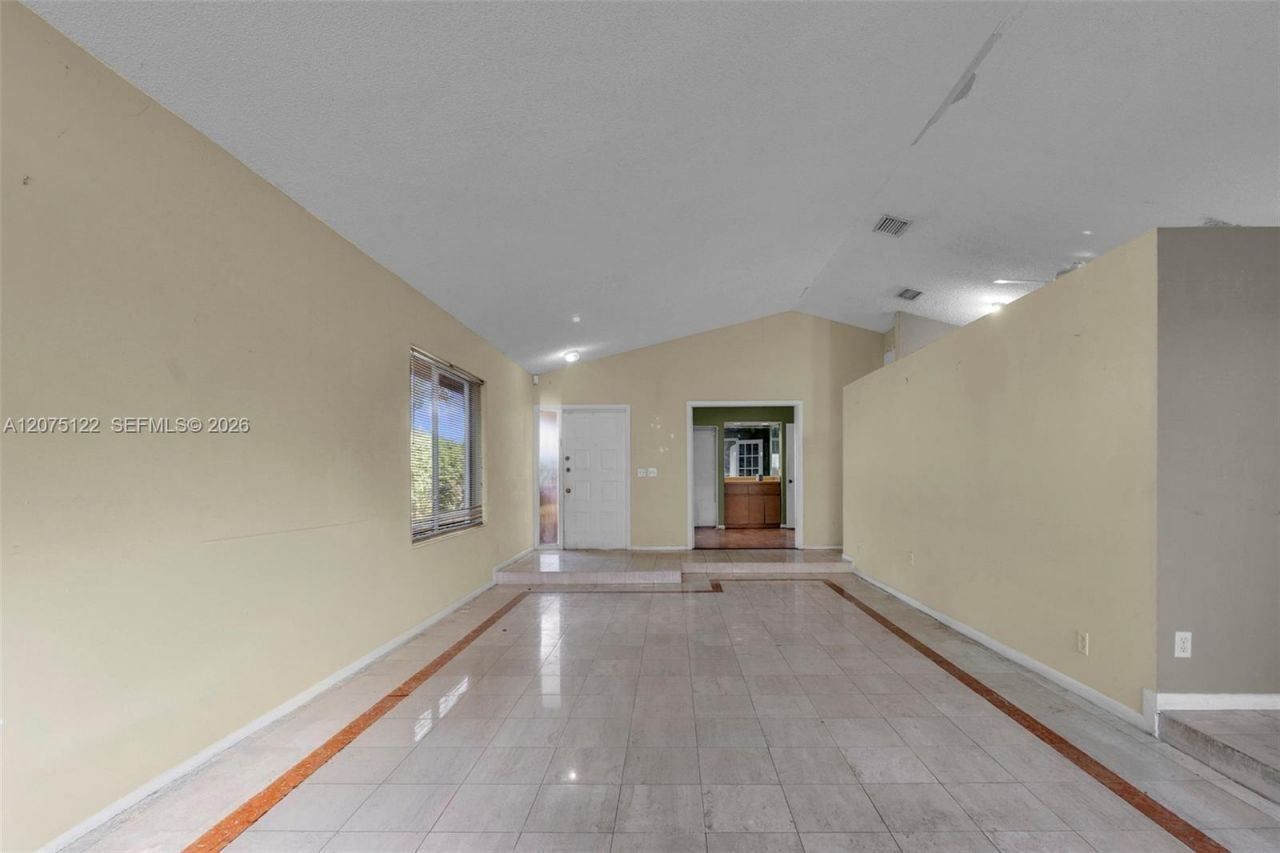 16871 Patio Village Ct, Weston, FL 33326 Photo