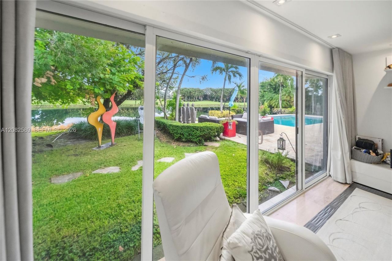 9448 NW 54th Doral Cir Ln , Doral, FL 33178 Photo