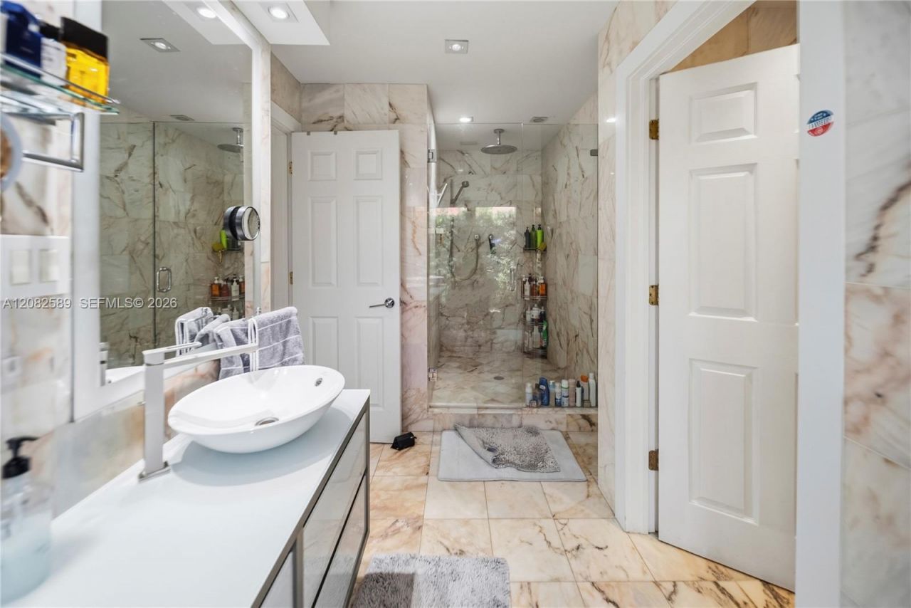 9448 NW 54th Doral Cir Ln , Doral, FL 33178 Photo
