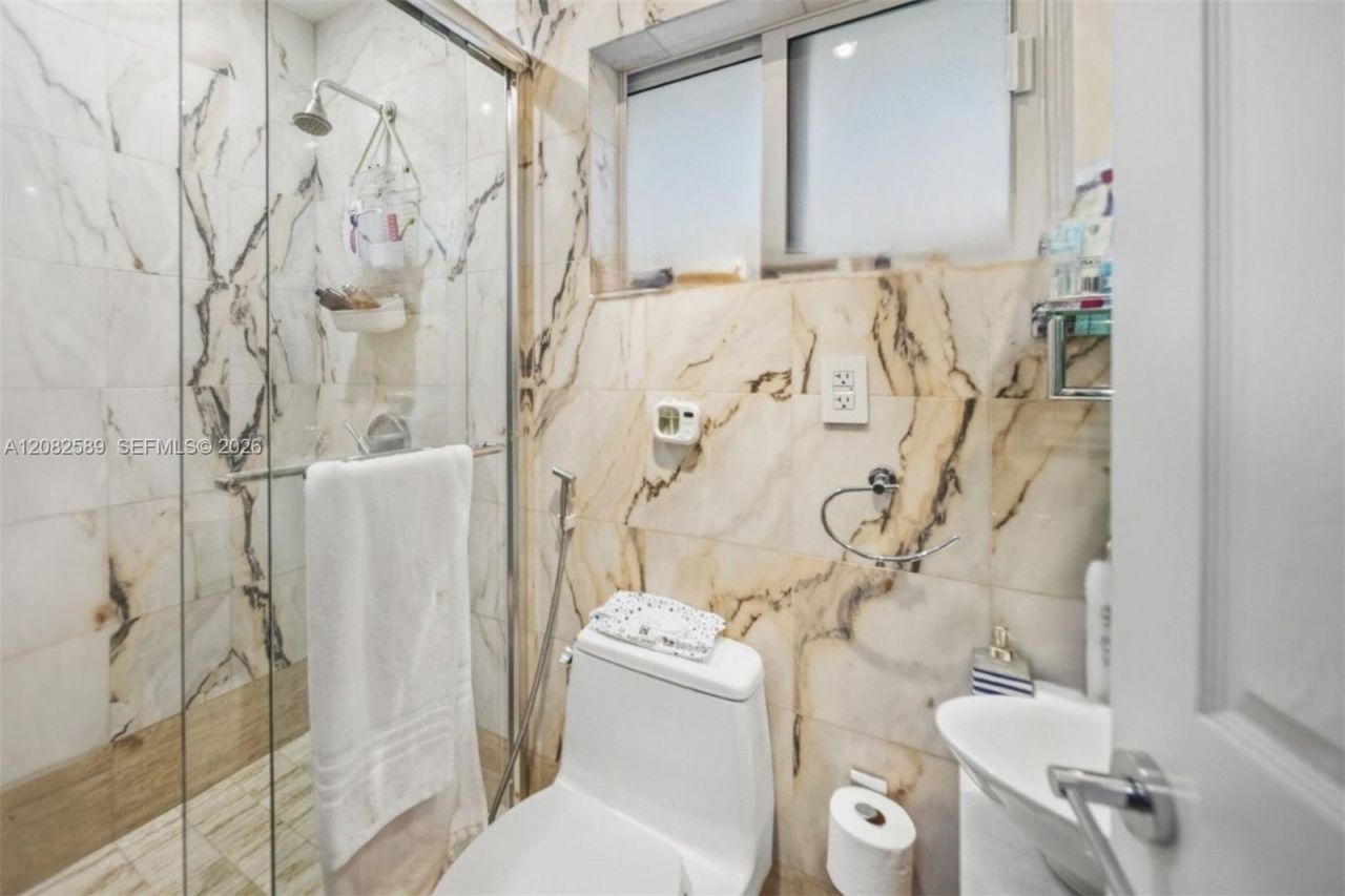 9448 NW 54th Doral Cir Ln , Doral, FL 33178 Photo