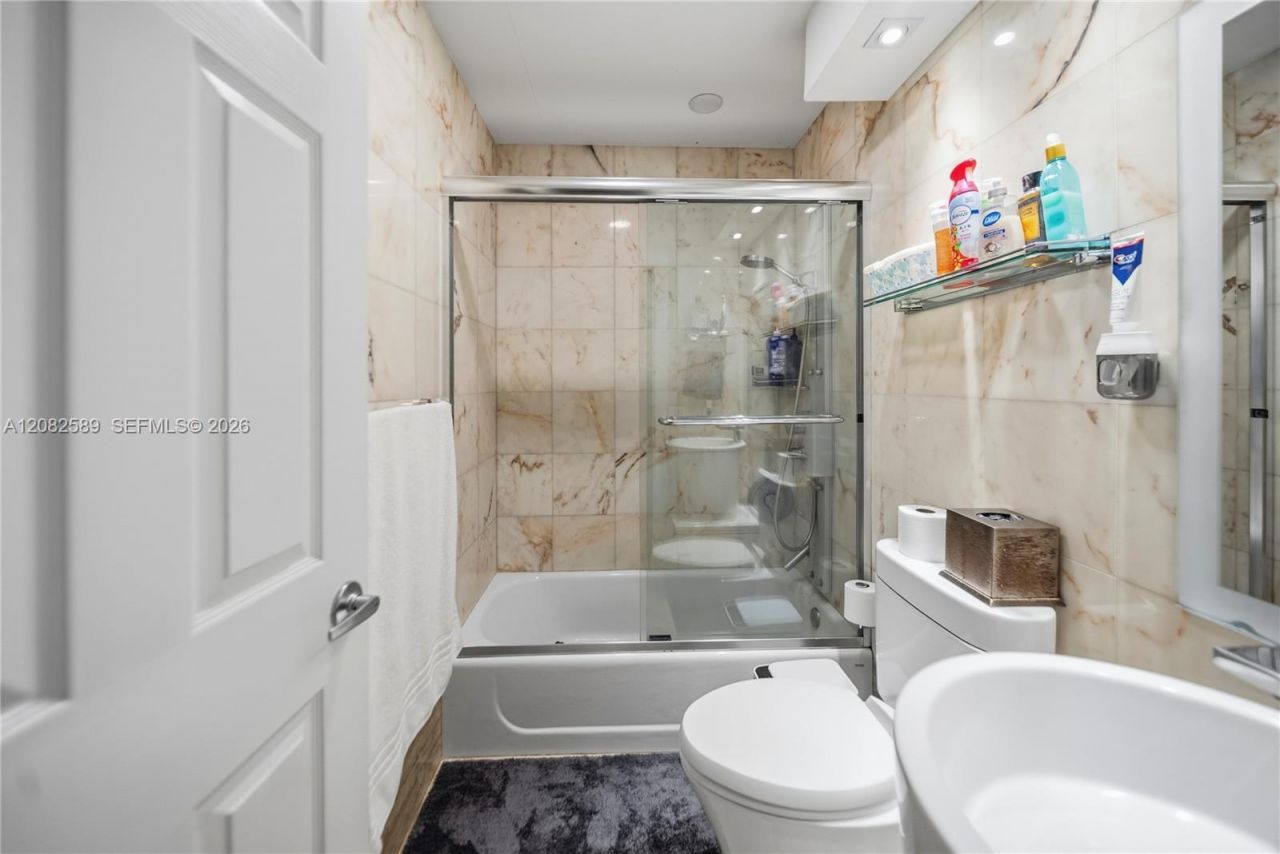 9448 NW 54th Doral Cir Ln , Doral, FL 33178 Photo