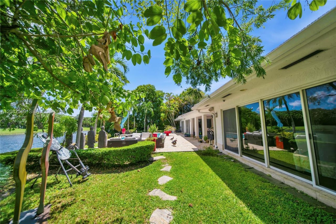 9448 NW 54th Doral Cir Ln , Doral, FL 33178 Photo