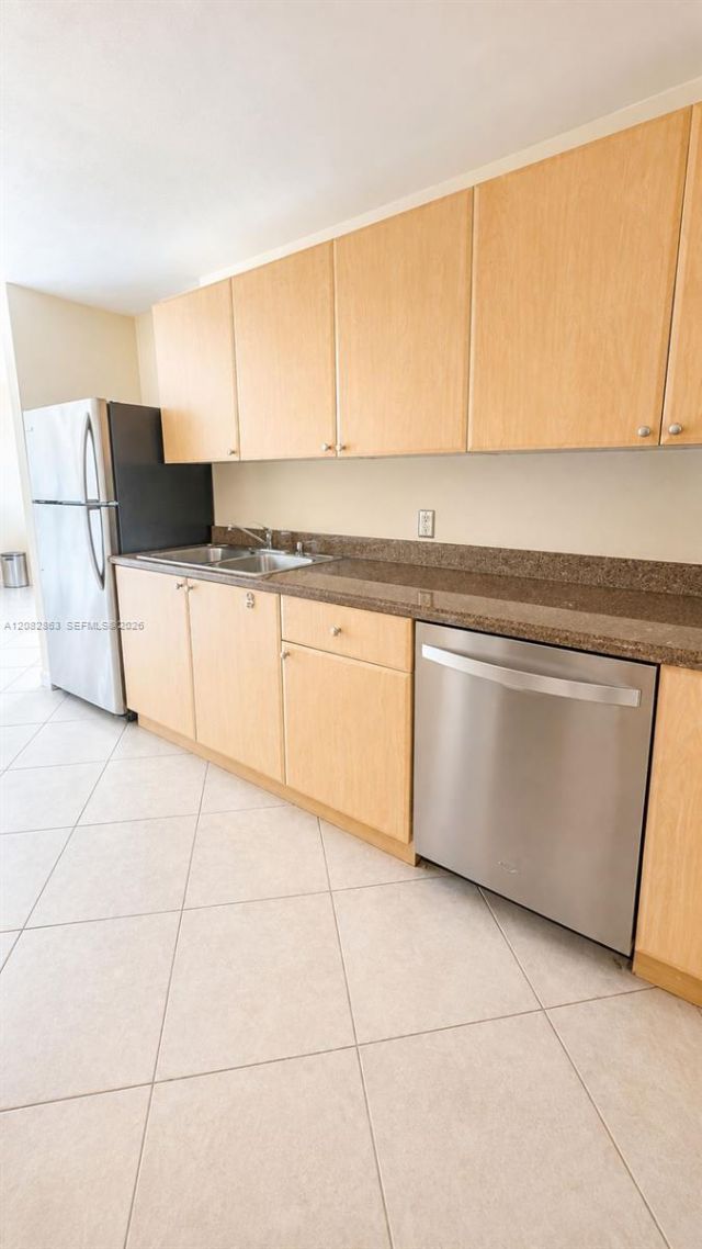 2280 SW 32nd Ave , Unit 508, Miami, FL 33145 Photo