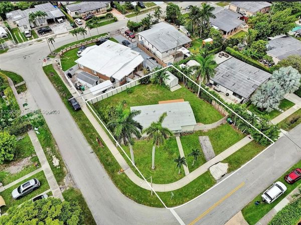 11250 SW 46th St , Miami, FL 33165