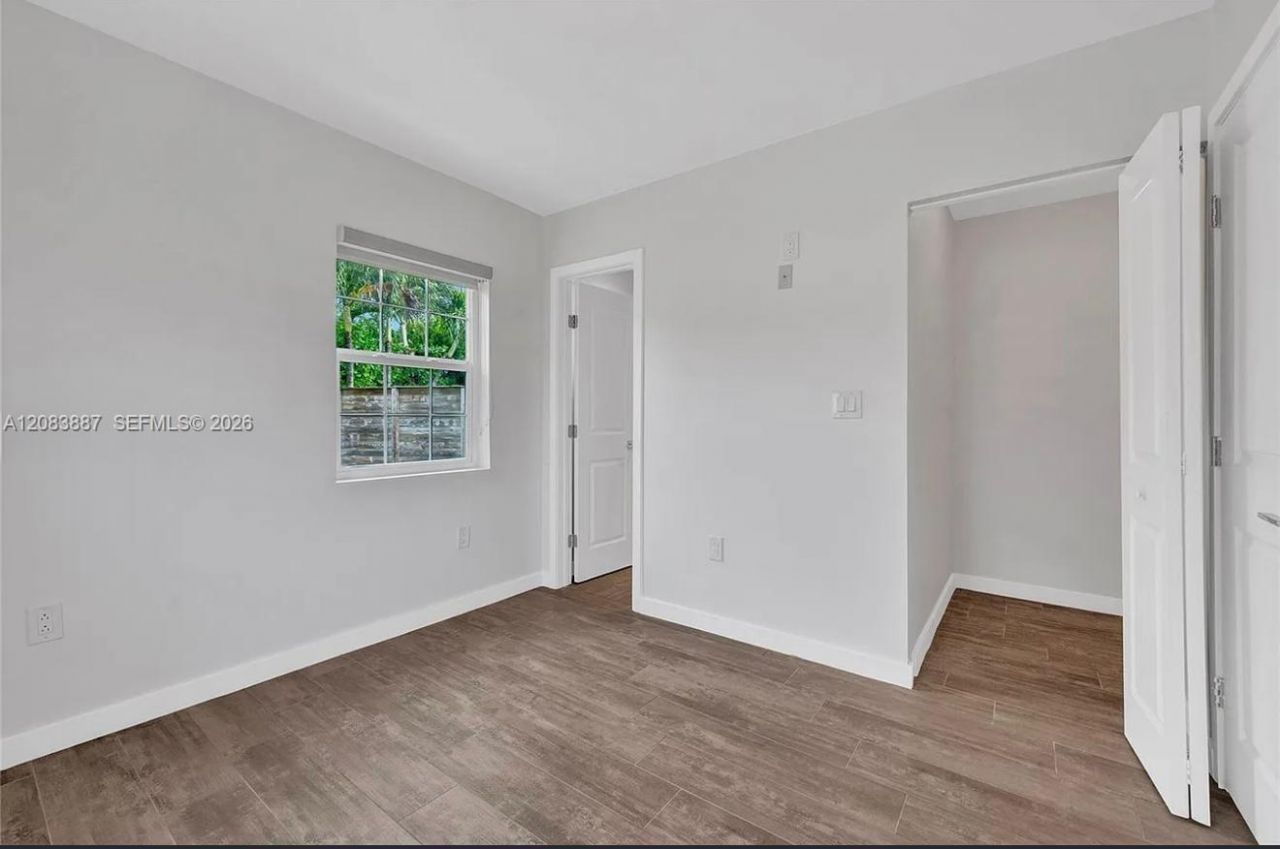 11250 SW 46th St , Miami, FL 33165 Photo