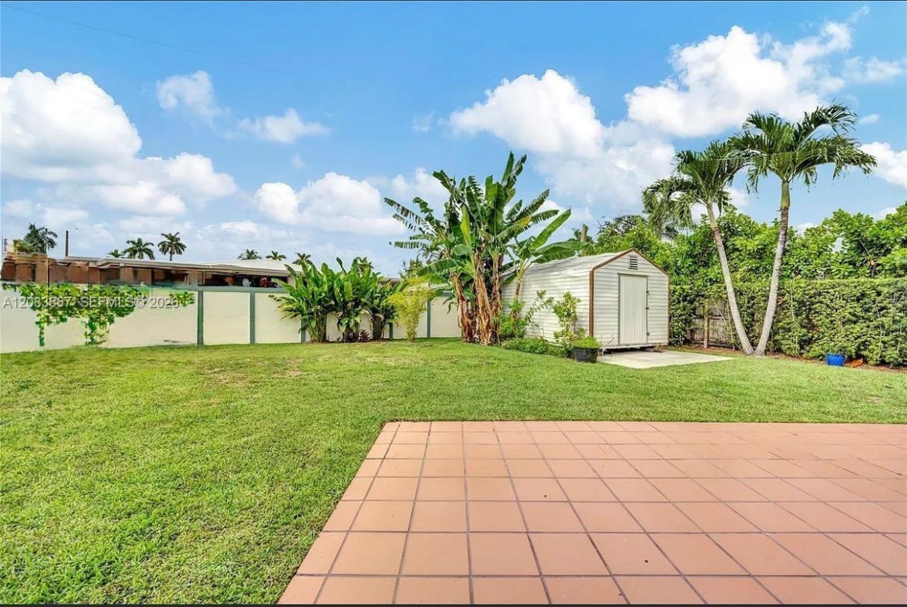 11250 SW 46th St , Miami, FL 33165 Photo