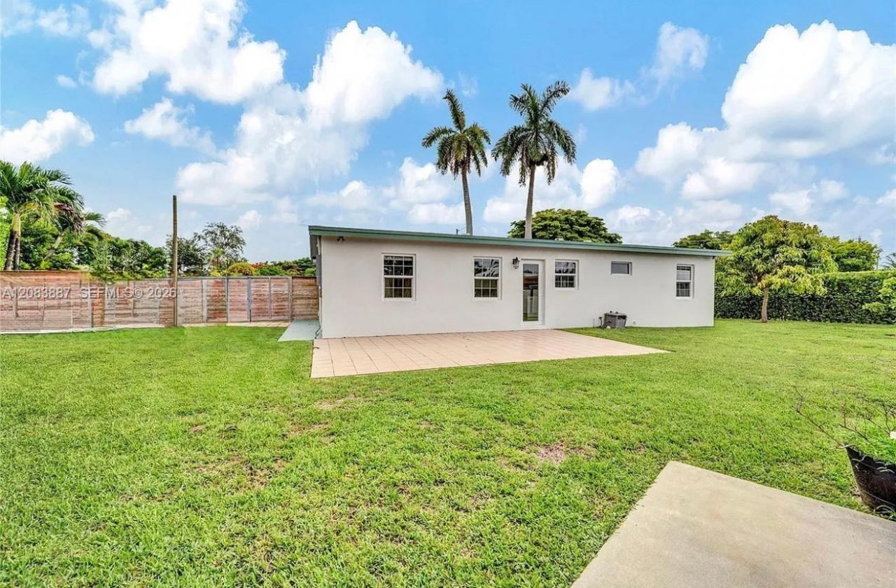 11250 SW 46th St , Miami, FL 33165 Photo