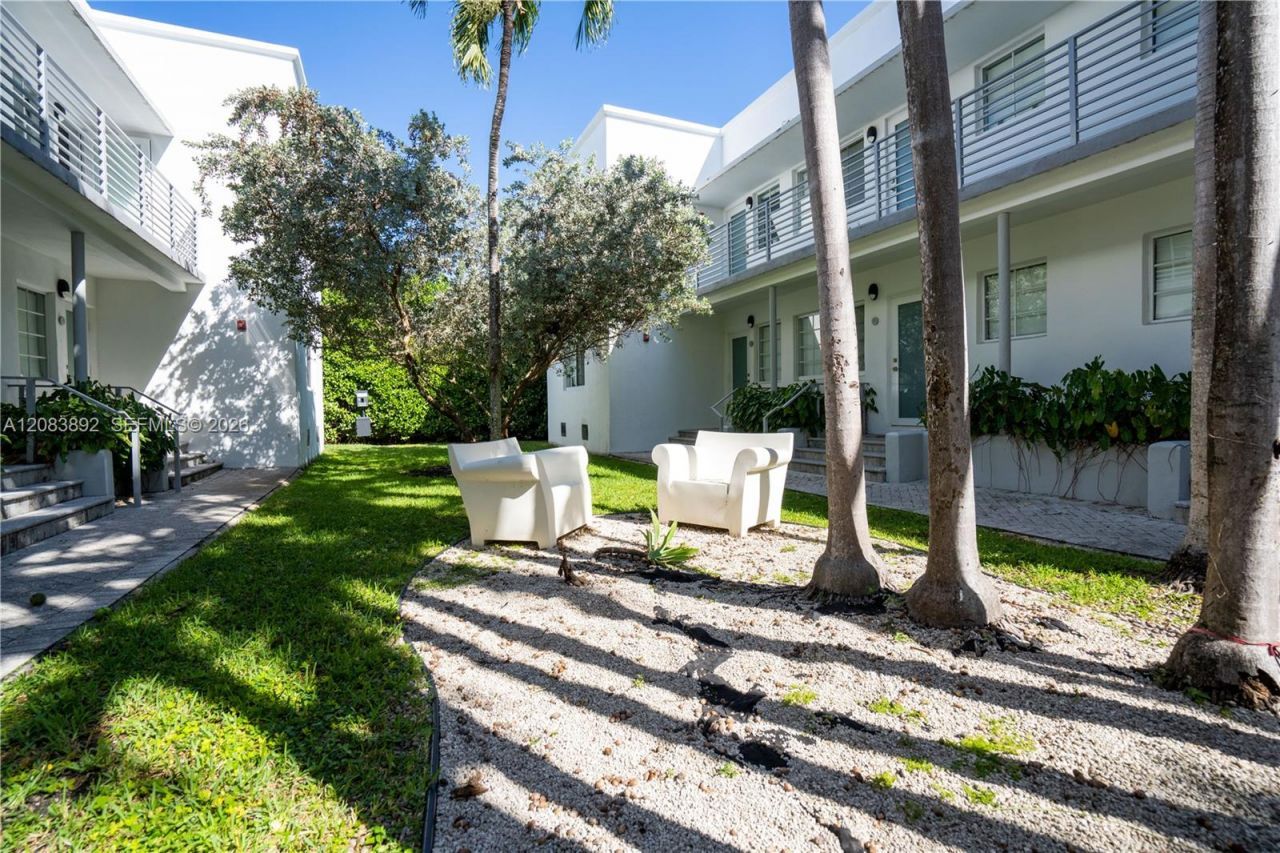 331 85th St, Unit 10, Miami Beach, FL 33141 Photo