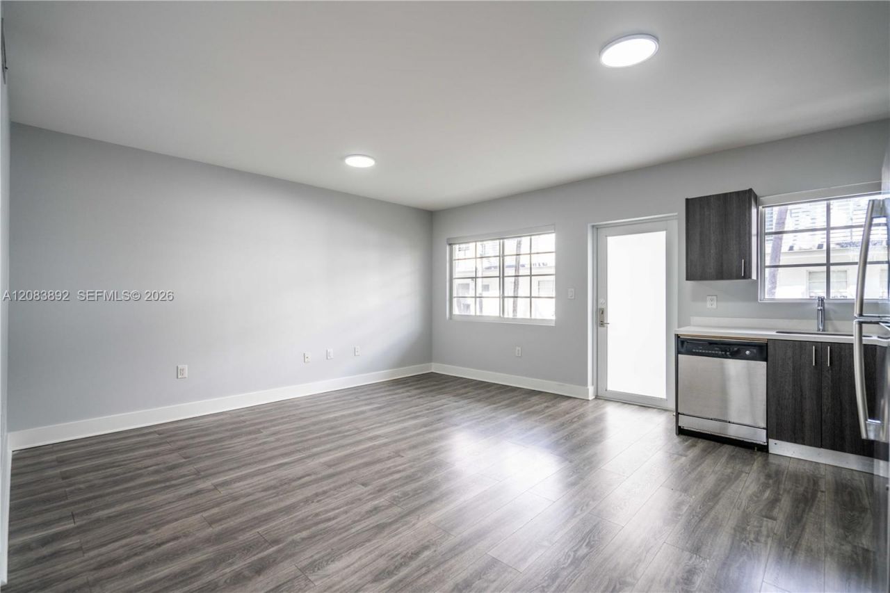 331 85th St, Unit 10, Miami Beach, FL 33141 Photo