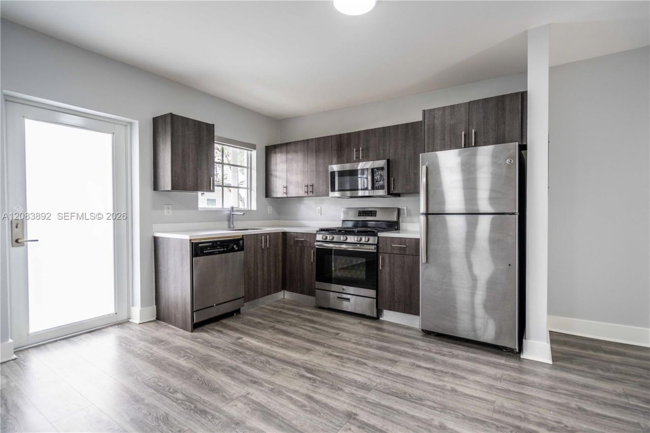 331 85th St, Unit 10, Miami Beach, FL 33141 Photo
