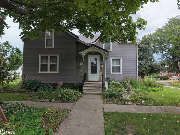1021 1St Avenue, Ackley, IA 50601