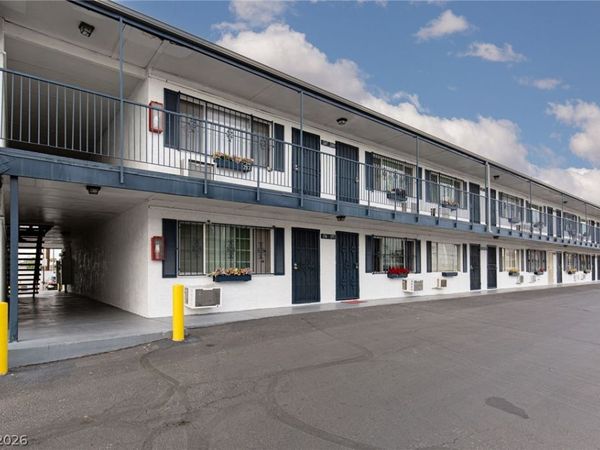 4600 University Center Drive , Unit 247, Las Vegas, NV 89119