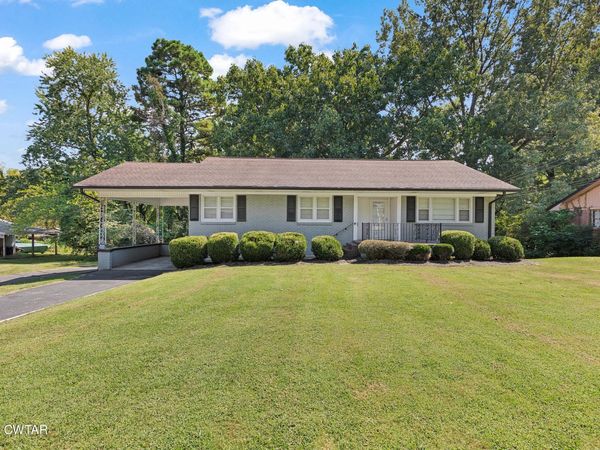 992 W Forest Avenue , Jackson, TN 38301