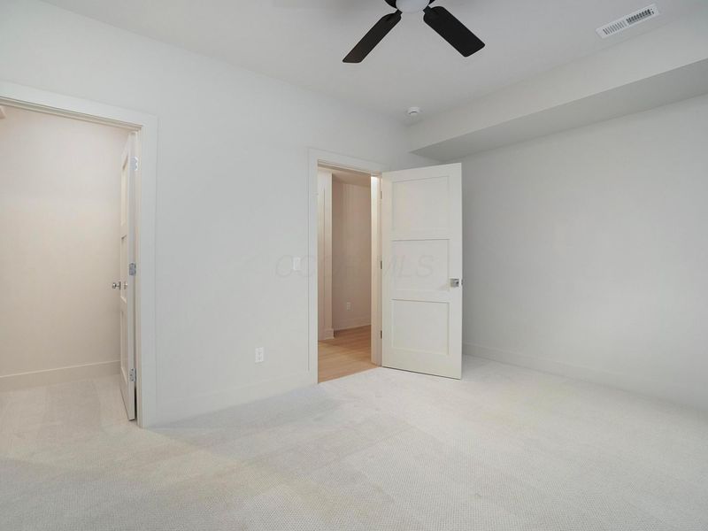5466 Evans Farm Drive , Lewis Center, OH 43035 Photo 37