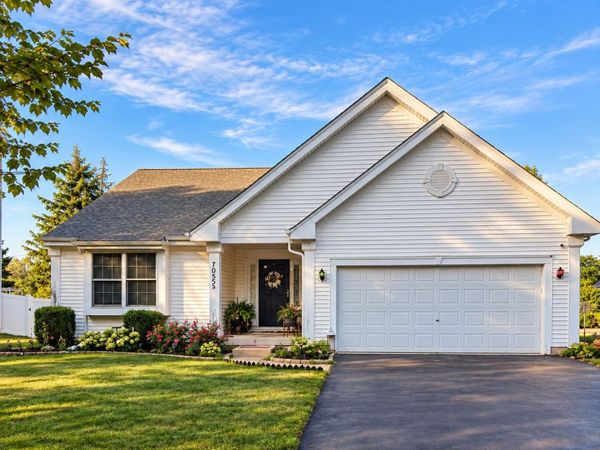 7055 Nathan Lane, Carpentersville, IL 60110