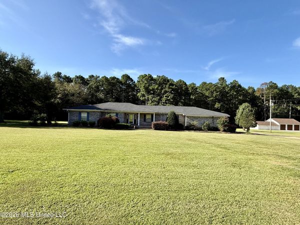 297 Old Magee Road, Magee, MS 39111