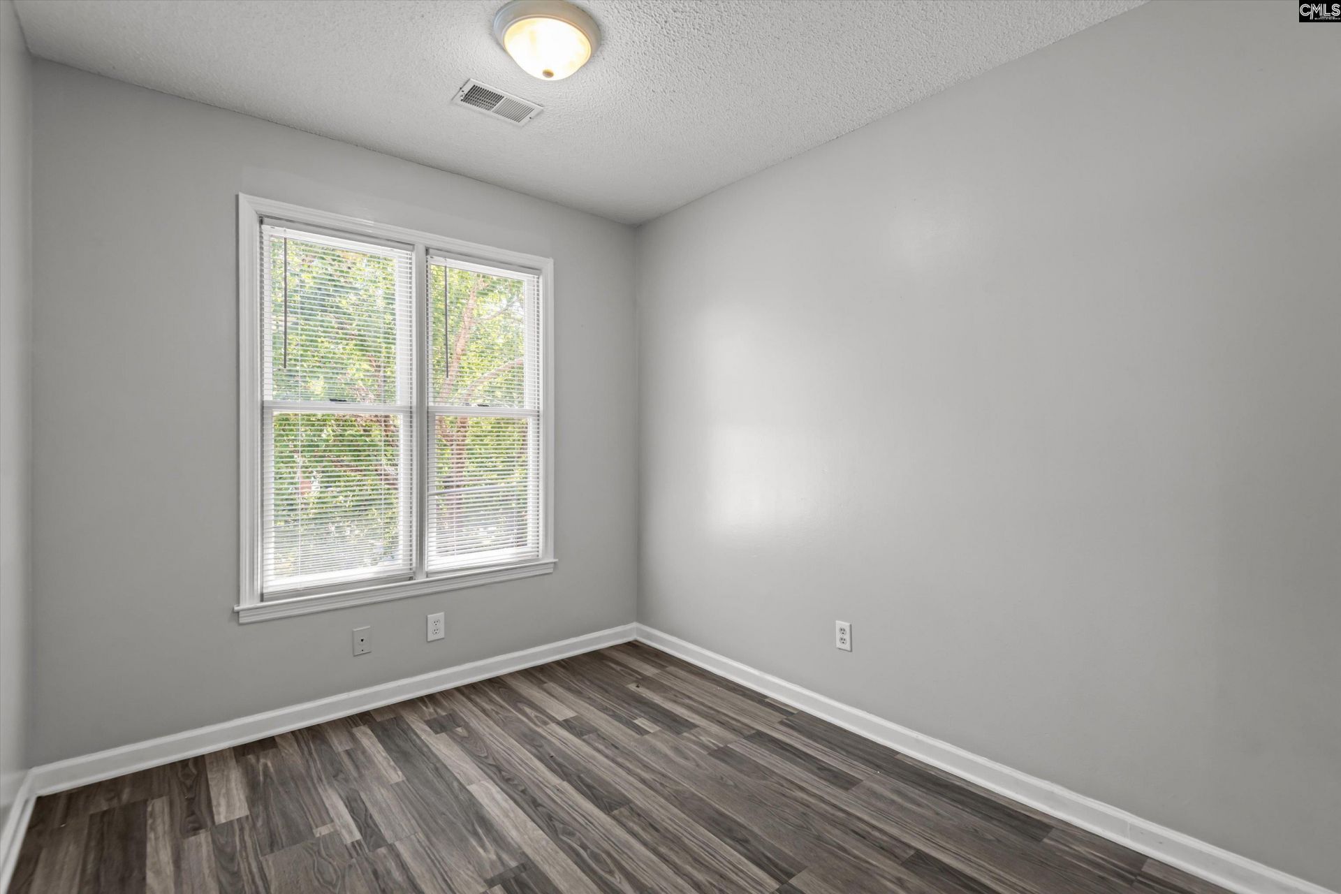 925 Mill Run Court  Photo 11