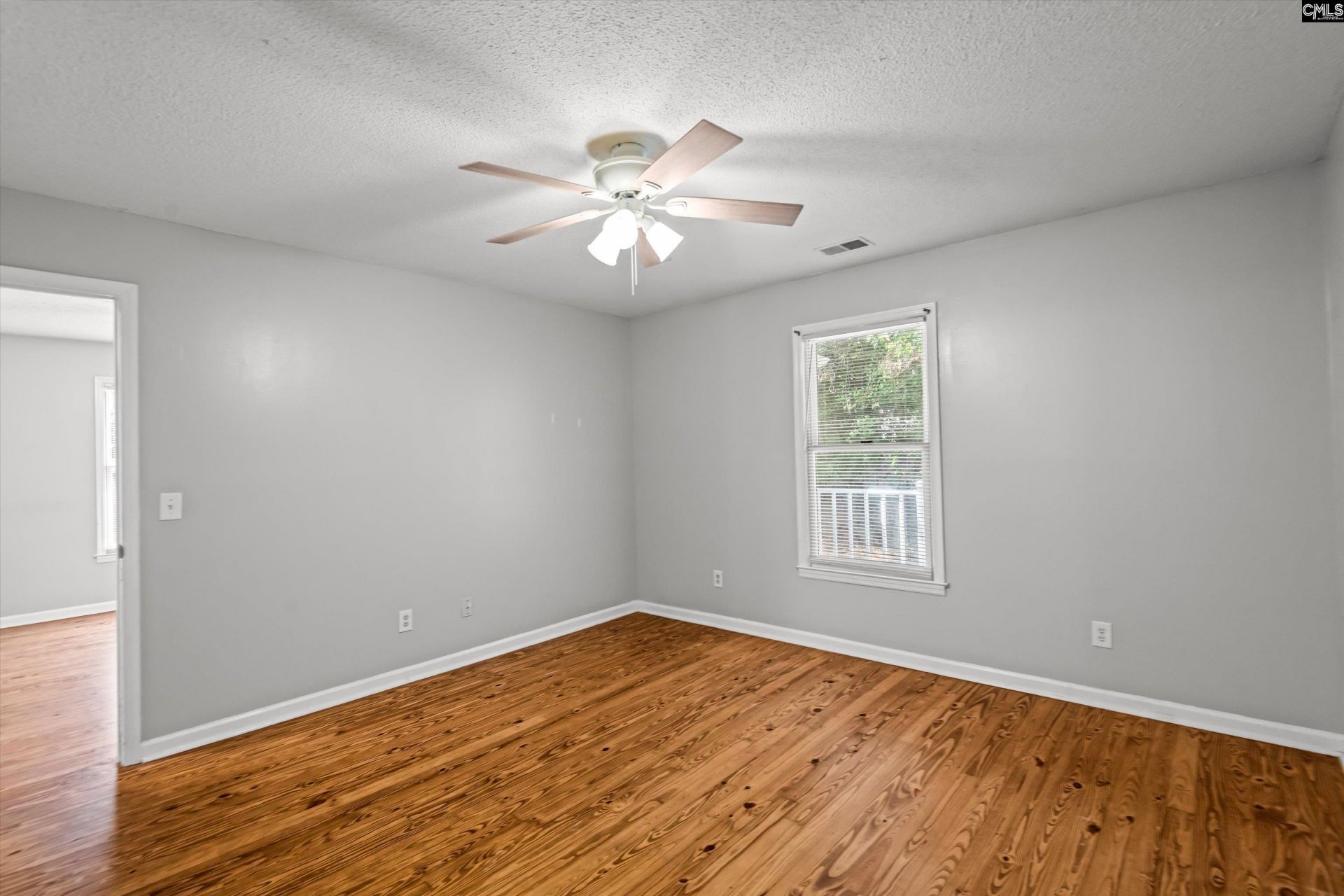 925 Mill Run Court  Photo 13
