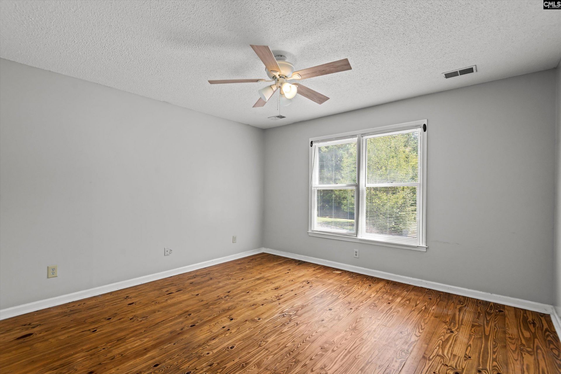 925 Mill Run Court  Photo 16