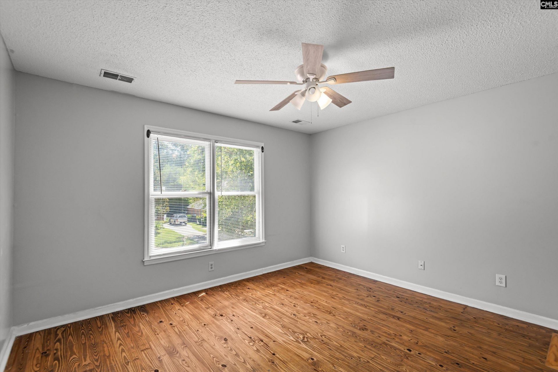 925 Mill Run Court  Photo 17