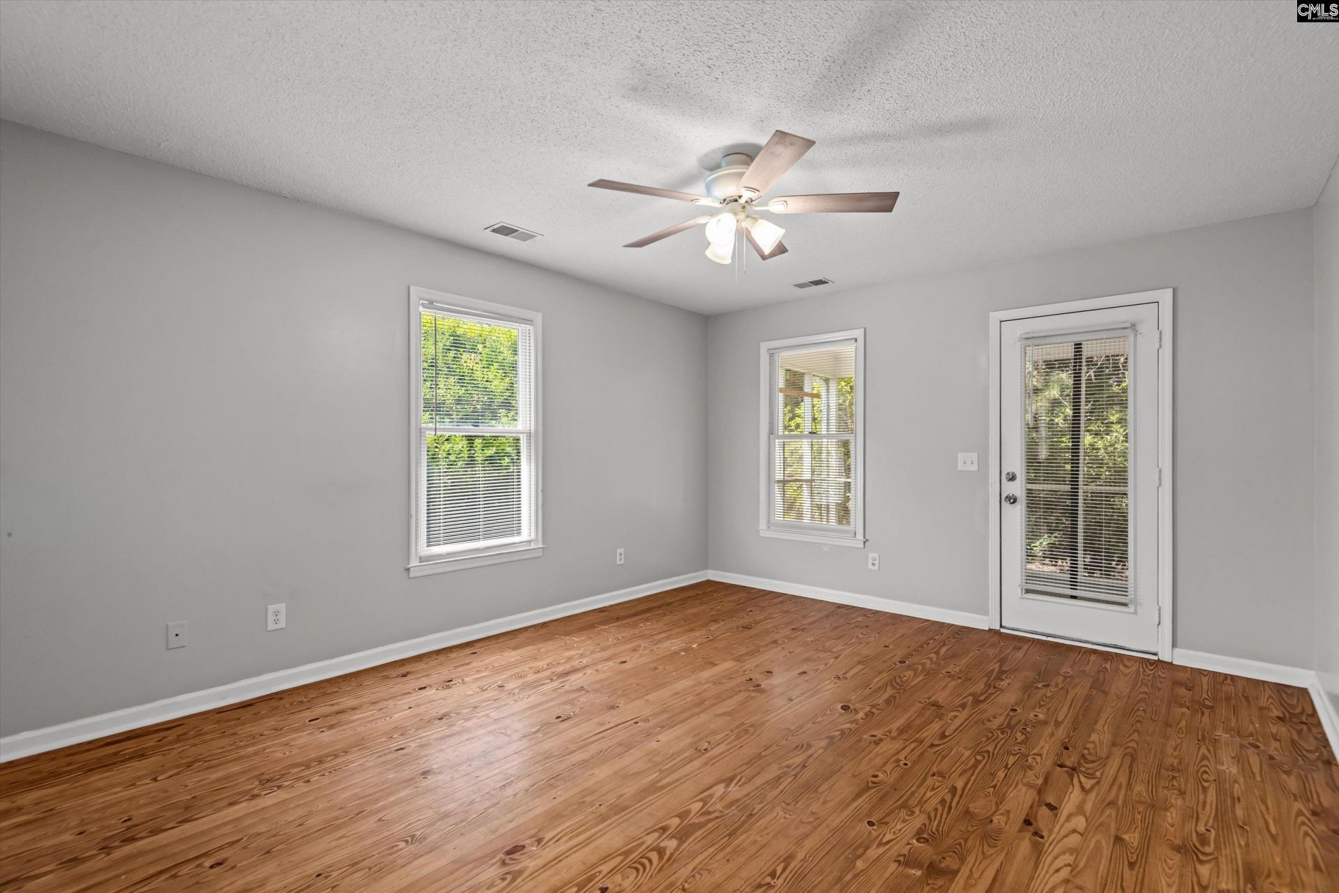 925 Mill Run Court  Photo 4