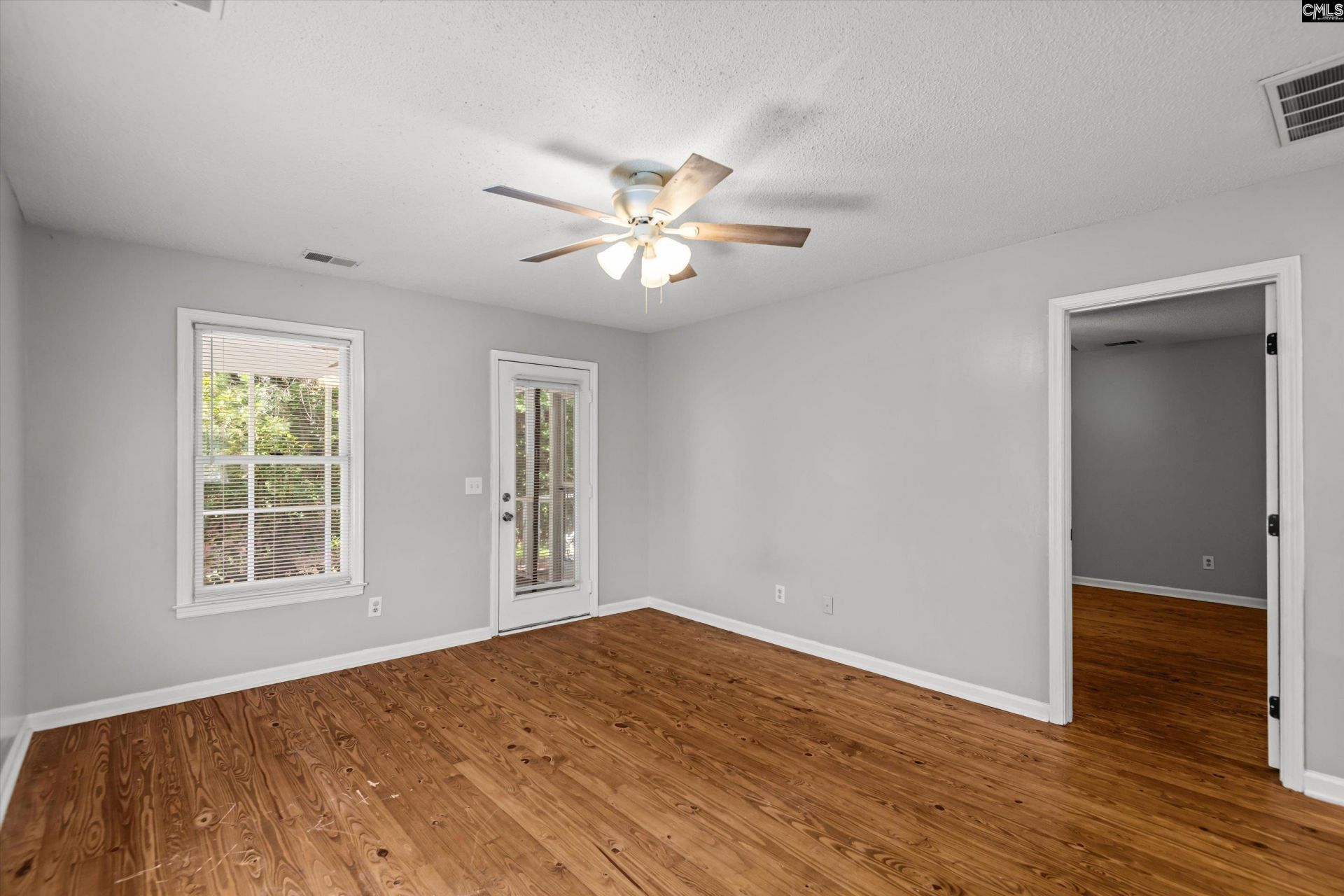 925 Mill Run Court  Photo 5