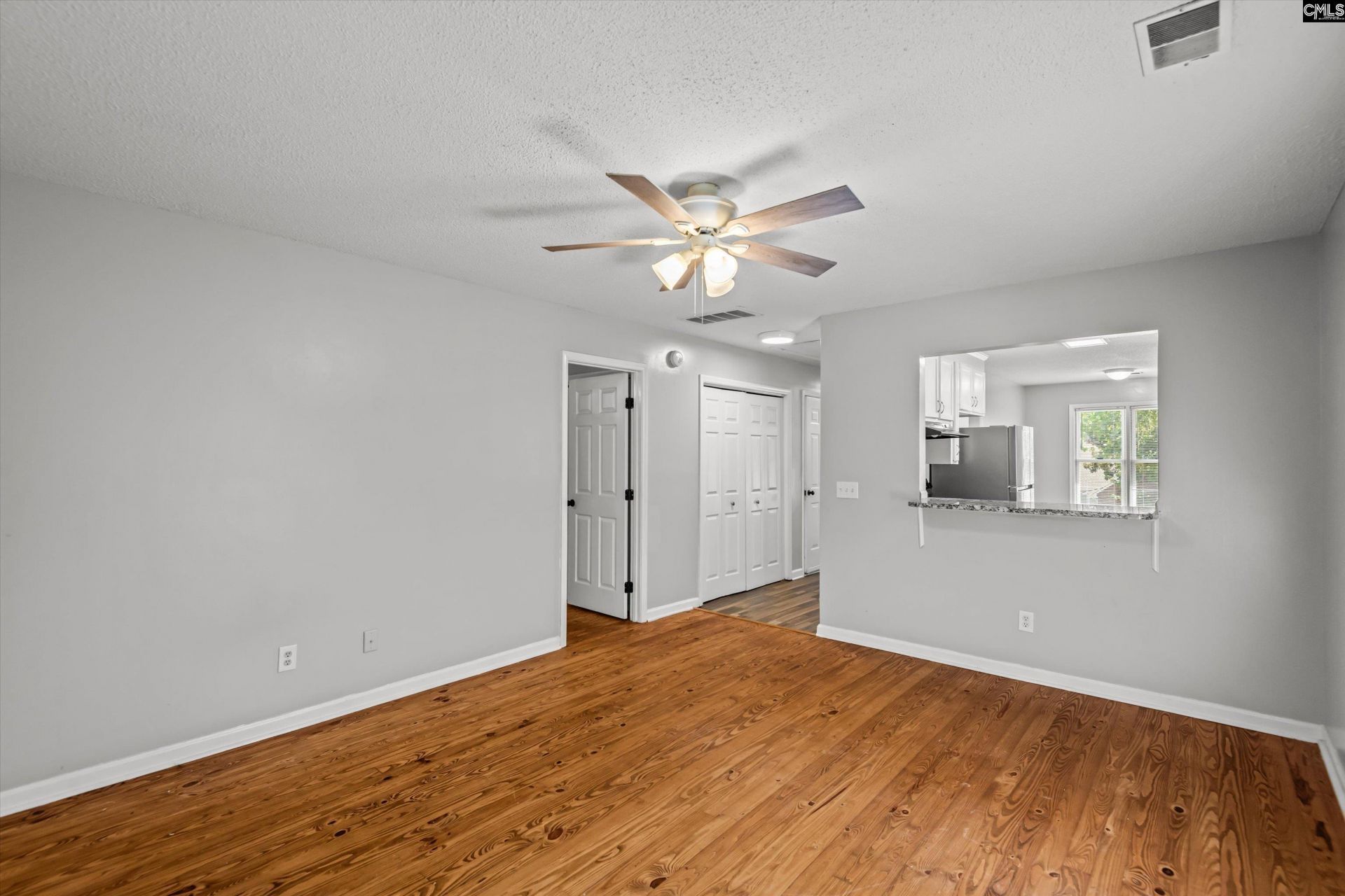 925 Mill Run Court  Photo 6