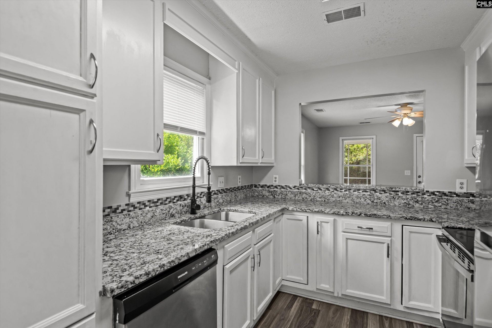 925 Mill Run Court  Photo 8