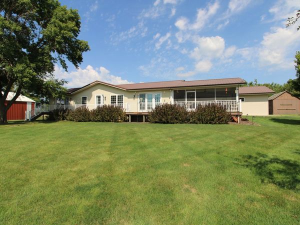 285 250th Street, Ogden, IA 50212
