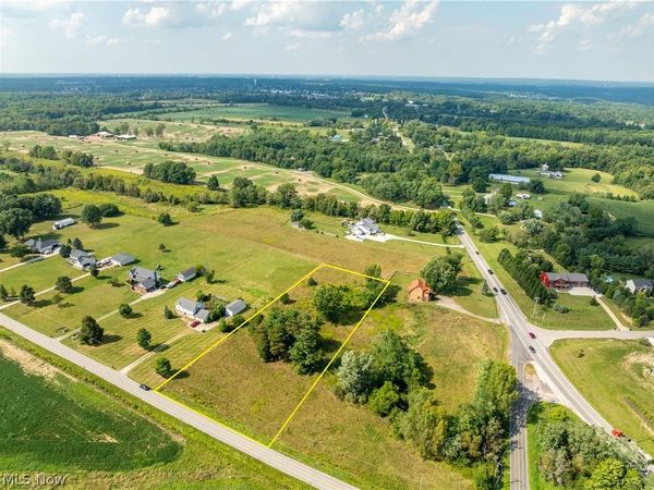 Paradise Road , Medina, OH 44256