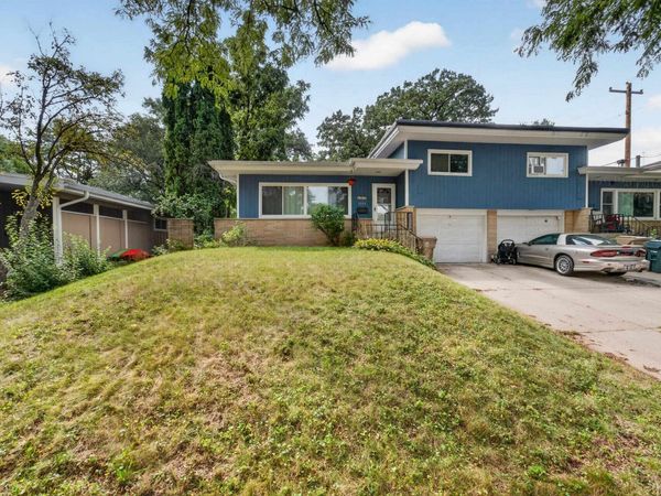 5209 Manitowoc Parkway, Madison, WI 53705