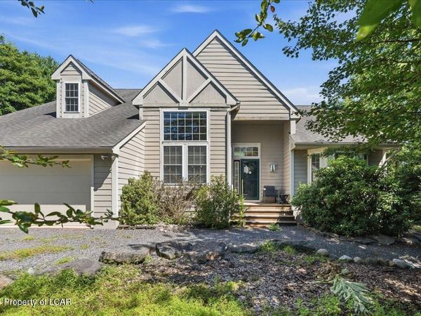 133 Conifer Lane, Pocono Pines, PA 18350