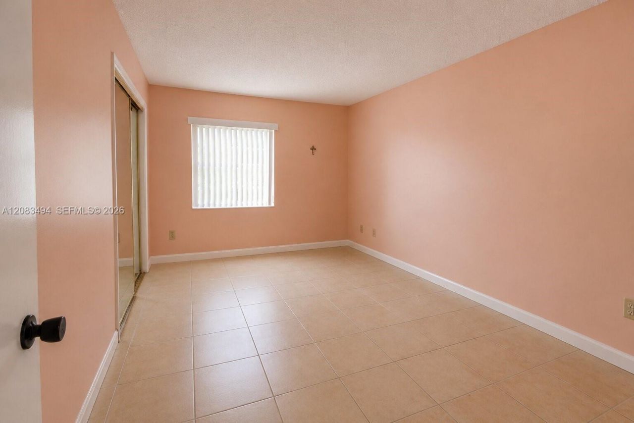 4125 W 11th Ln, Unit 52, Hialeah, FL 33012 Photo
