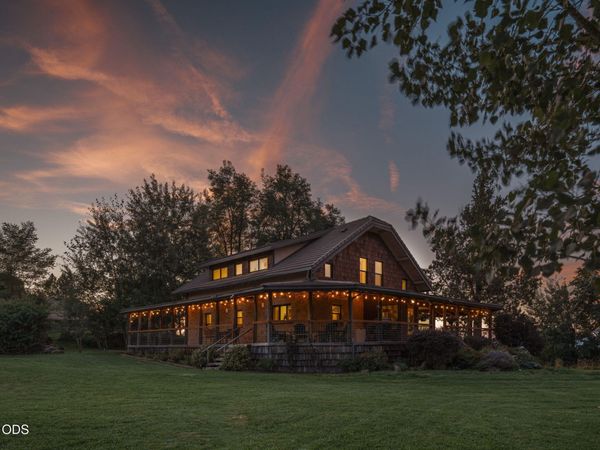 61859 Dobbin Road, Bend, OR 97702