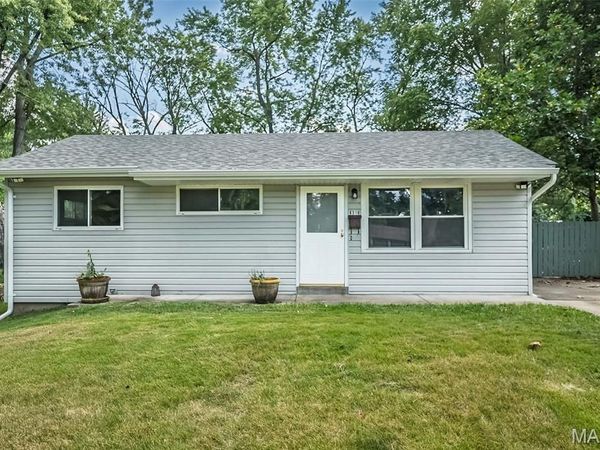 8310 Buddie Drive , Hazelwood, MO 63042
