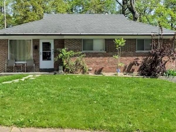 8027 Milan Avenue, St Louis, MO 63130