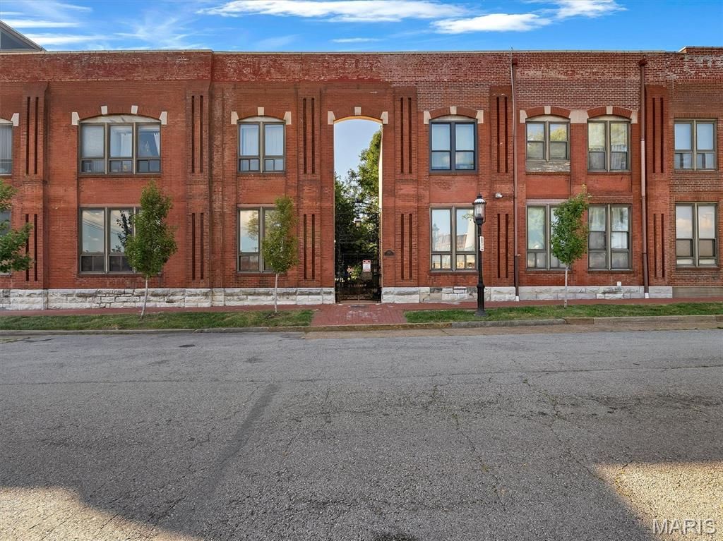 1523 S 10th Street , Unit 110, Saint Louis, MO 63104 Main Photo