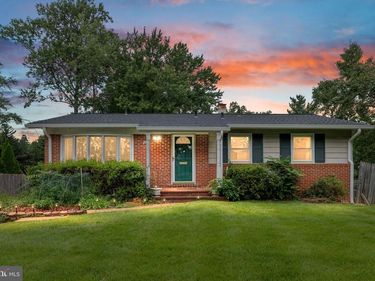 8520 PEPPERDINE DRIVE, VIENNA, VA 22180