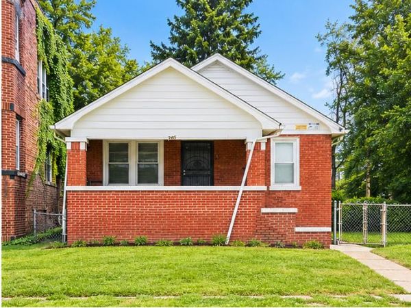 285 E 148th Place, Harvey, IL 60426