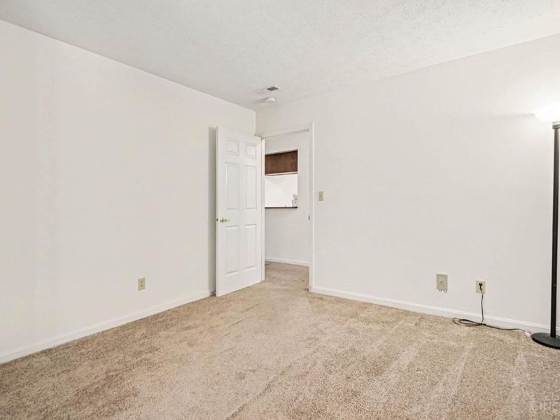 10555 Montgomery Road, Unit 4, Montgomery, OH 45242 Photo 7