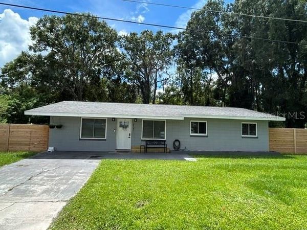 2527 DONS PLACE , LAKELAND, FL 33801