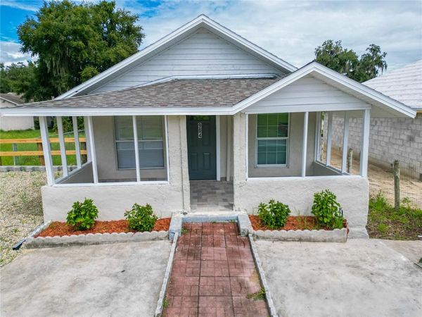 904 WASHINGTON STREET , LEESBURG, FL 34748