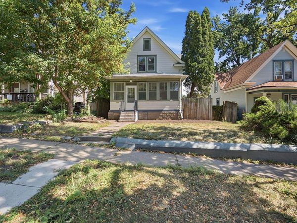 1032 Desoto Street, Saint Paul, MN 55130