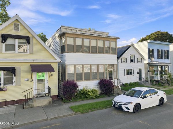 479 8th Avenue, Troy, NY 12182