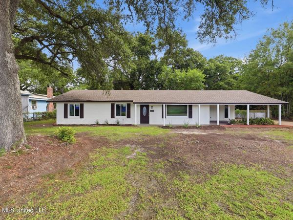 407 Dupont Avenue, Pascagoula, MS 39567