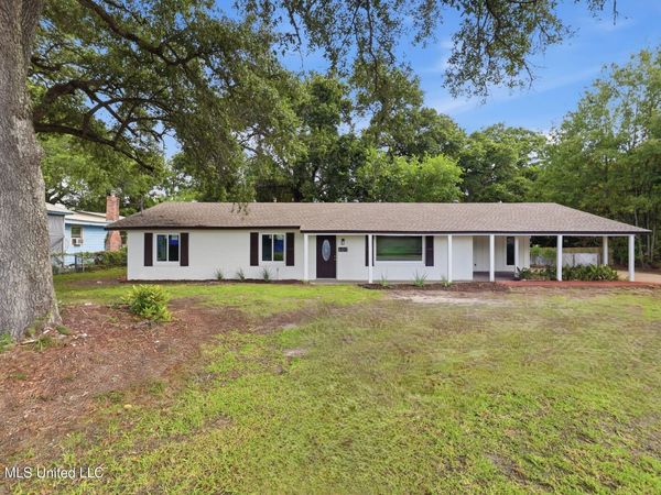 407 Dupont Avenue, Pascagoula, MS 39567