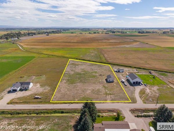4343 W 1000 S, REXBURG, ID 83440