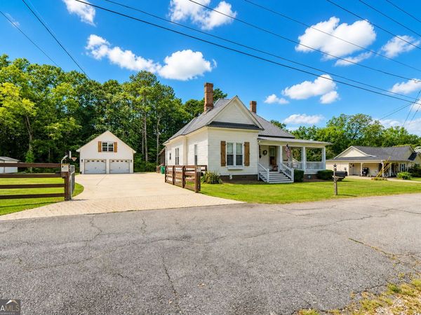 35 Combs Street, Locust Grove, GA 30248