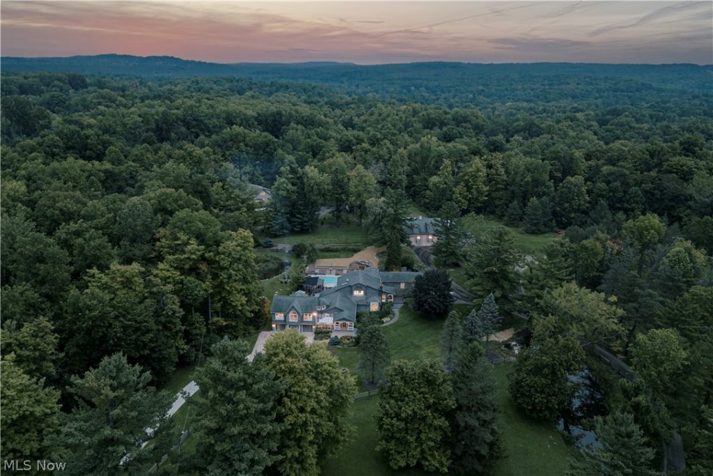 12157 Sperry Road , Chesterland, OH 44026