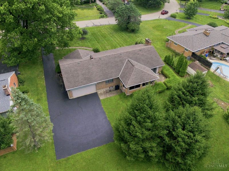 6555 Rollymeade Drive, Madeira, OH 45243 Photo 9